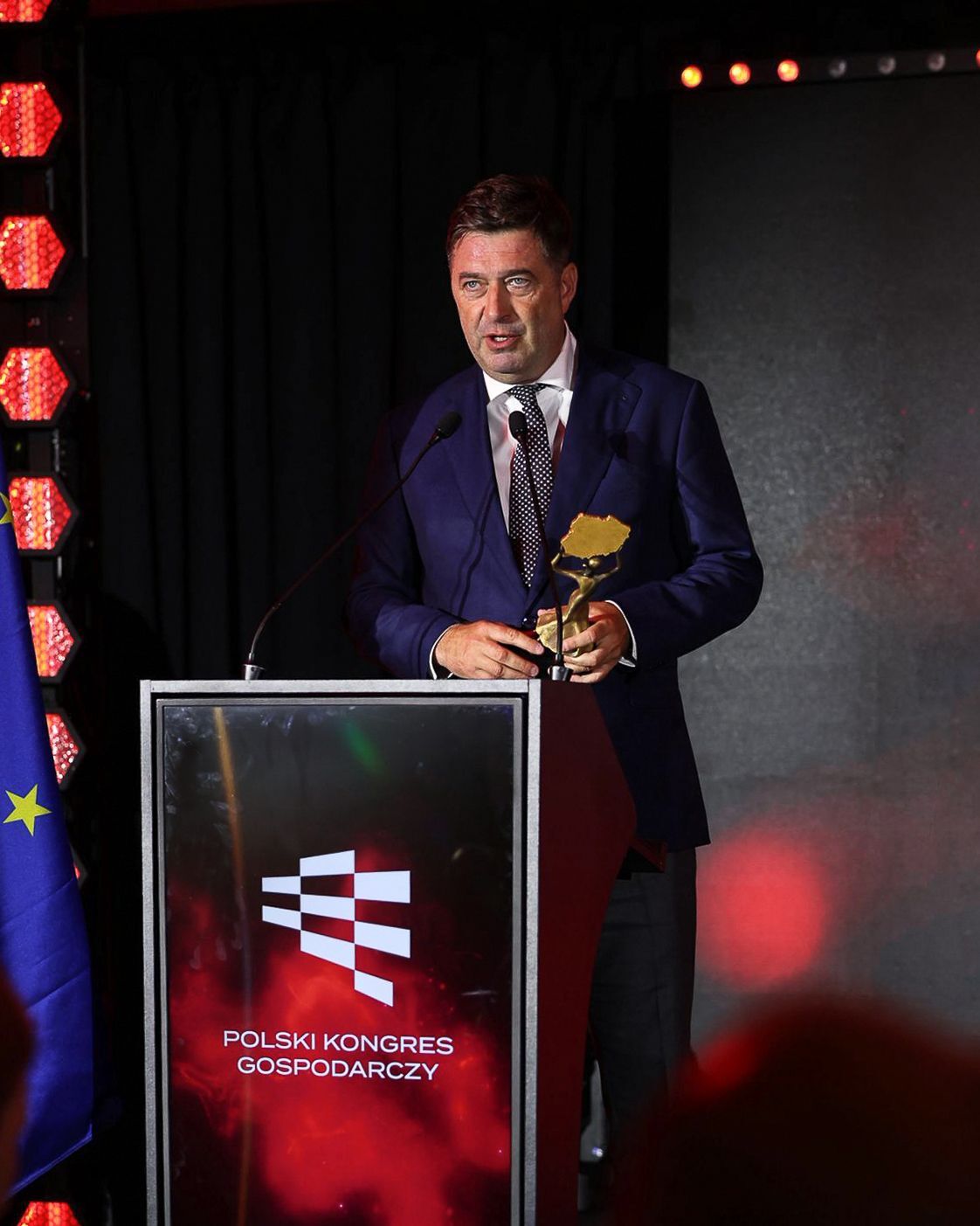 Andrzej Wasilewski odbiera nagrode Super Horyzonty 2025